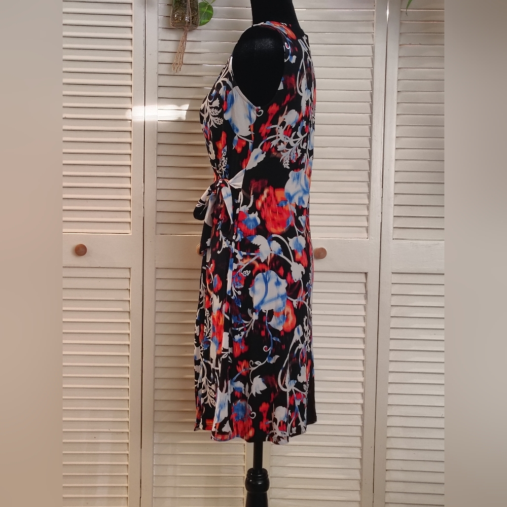 Dana Buchman Black Floral Faux Wrap Midi Dress with Side Tie Size S – Like New - Picture 2 of 8